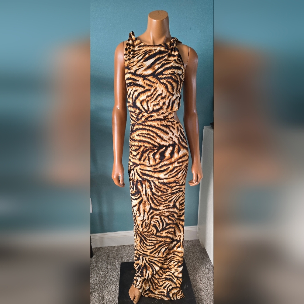 Fashion Nova NWT Black/brown Animal Print cut out side Maxi Dress size Small